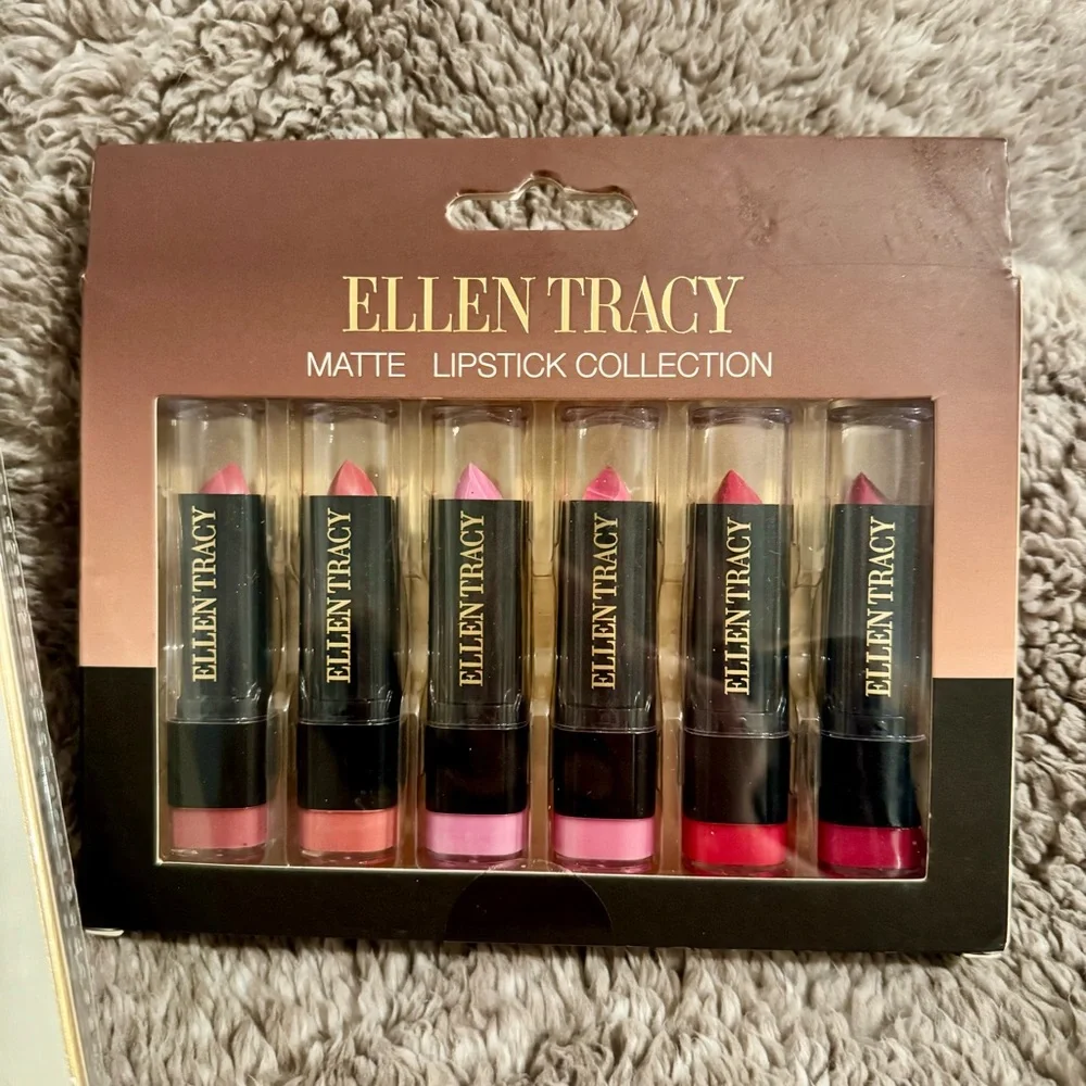 Ellen Tracy both boxes